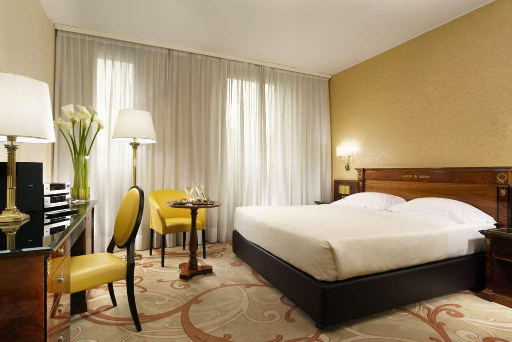 Una Hotels Scandinavia Milano Room photo